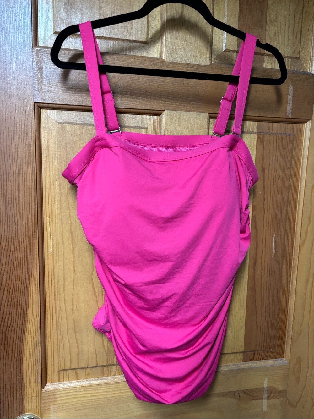 Women's Hot Pink Adjustable Strap Tankini Swim Top. NWT